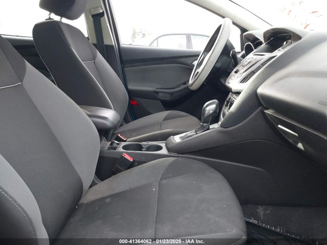 Ford FOCUS SE 2014 1FADP3F26EL243797 Image 5