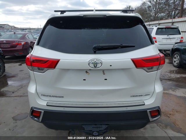 Toyota Highlander Limited Platinum 2018 5TDDZRFH3JS914704 Image 16