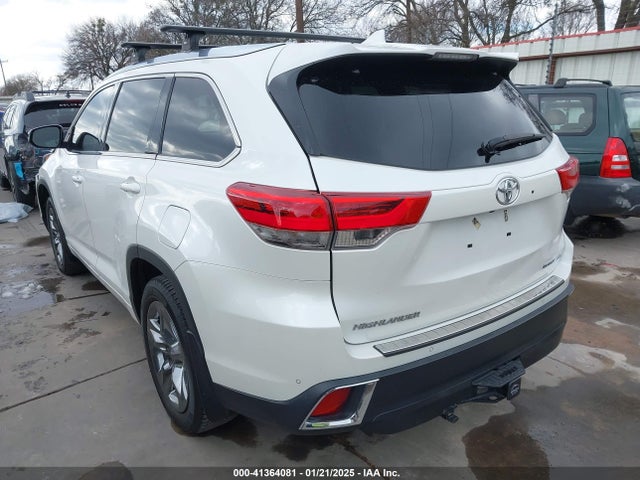 Toyota Highlander Limited Platinum 2018 5TDDZRFH3JS914704 Image 3