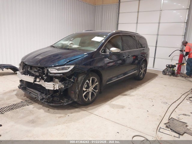 Chrysler Pacifica Pinnacle 2022 2C4RC1PG4NR203283 Image 2
