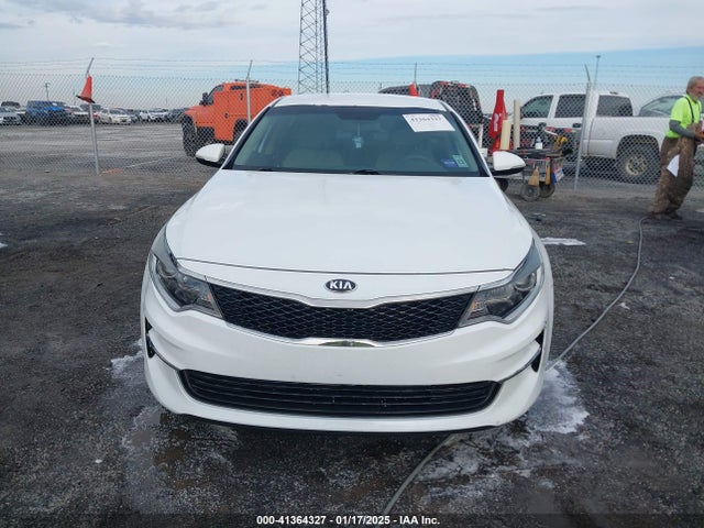 KIA Optima Lx 2018 5XXGT4L31JG250981 Image 12
