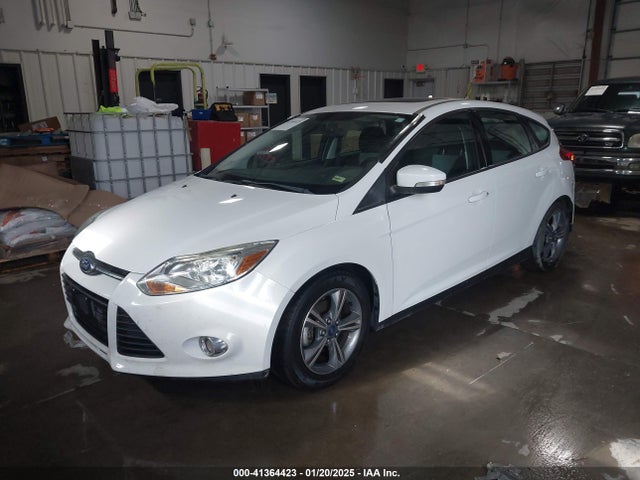 Ford FOCUS SE 2014 1FADP3K28EL255231 Image 2