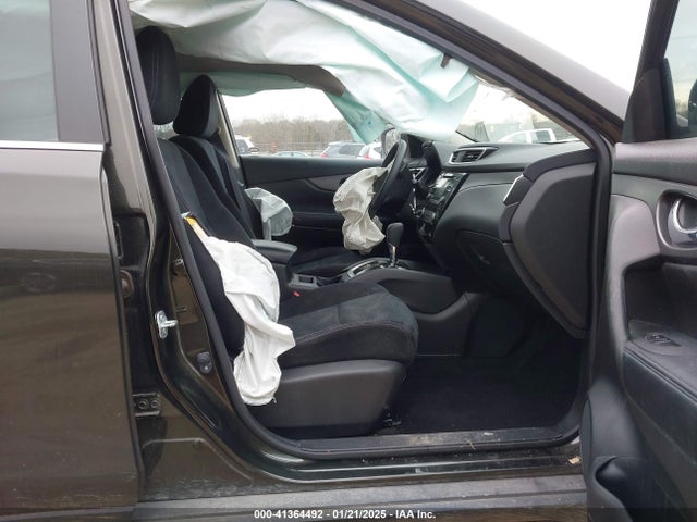 JN8AT2MV5GW134026 Nissan ROGUE S