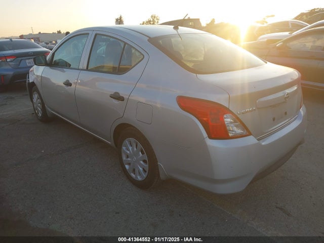 Nissan Versa 1.6 S 2018 3N1CN7AP9JL888127 Image 3