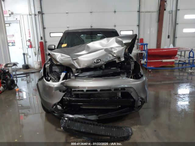 KNDJN2A2XF7137092 KIA Soul !