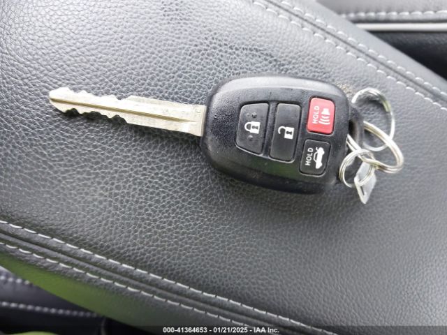 2T1BURHE8FC313734 Toyota Corolla S Plus