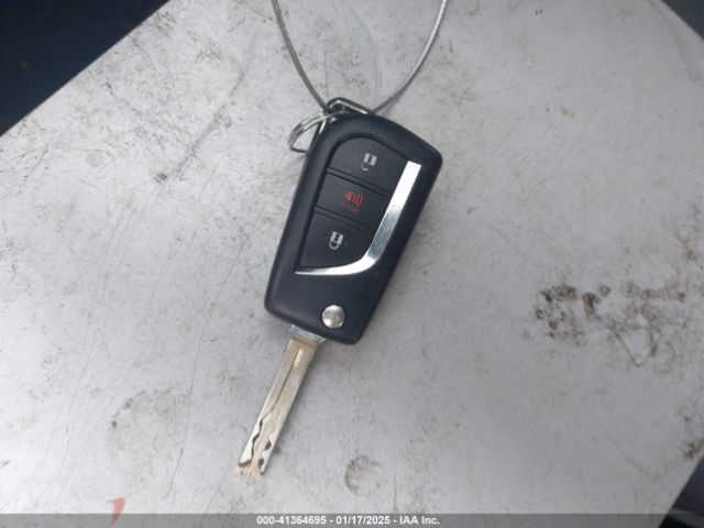 2T3H1RFV5LW067944 Toyota RAV4 LE