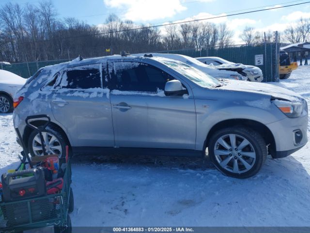4A4AP3AU0FE040621 Mitsubishi Outlander Sport Es