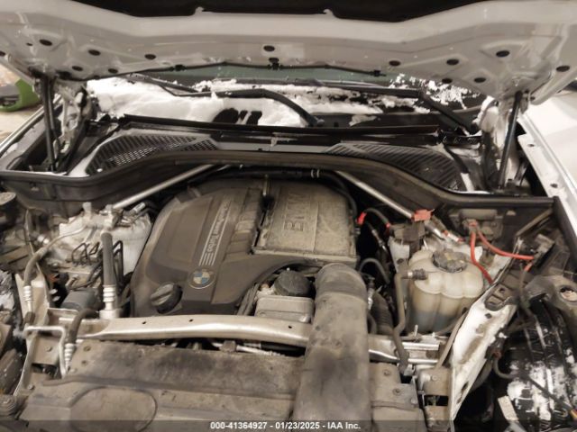 2018 BMW X5 5UXKR0C53J0X94269 Photo 9
