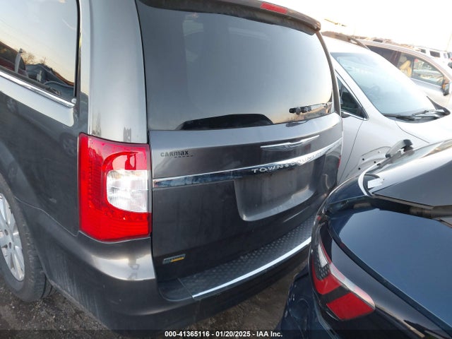 2C4RC1BG4GR213998 Chrysler Town & Country Touring