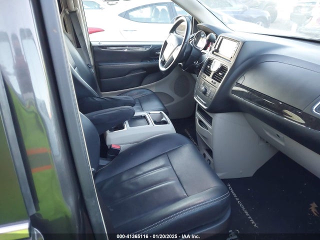 2C4RC1BG4GR213998 Chrysler Town & Country Touring