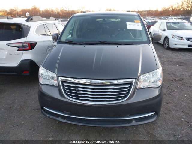 2C4RC1BG4GR213998 Chrysler Town & Country Touring
