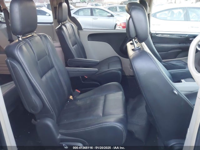 2C4RC1BG4GR213998 Chrysler Town & Country Touring