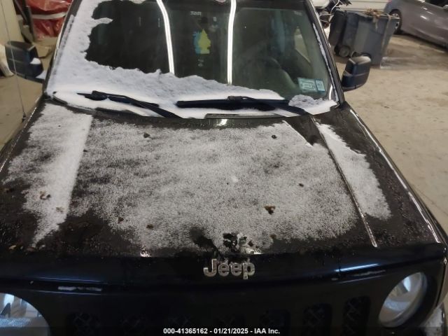 1C4NJRFB1FD244922 Jeep Patriot Latitude