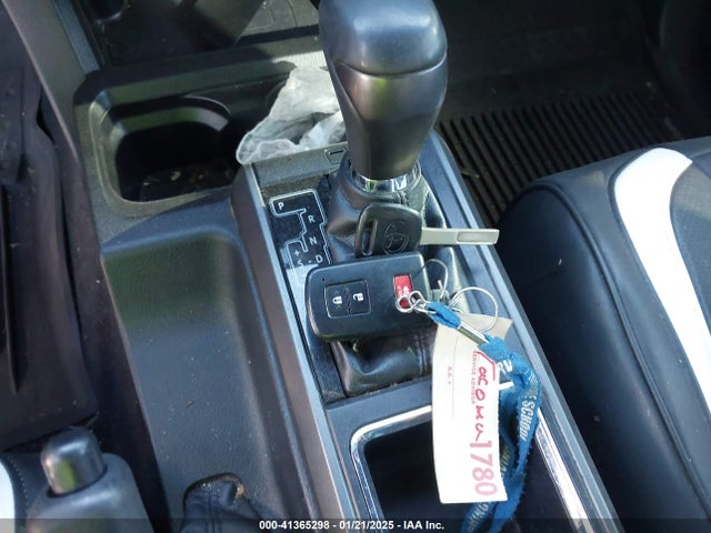 3TMAZ5CNXKM109323 Toyota Tacoma Trd Sport