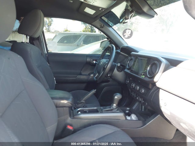 3TMAZ5CNXKM109323 Toyota Tacoma Trd Sport