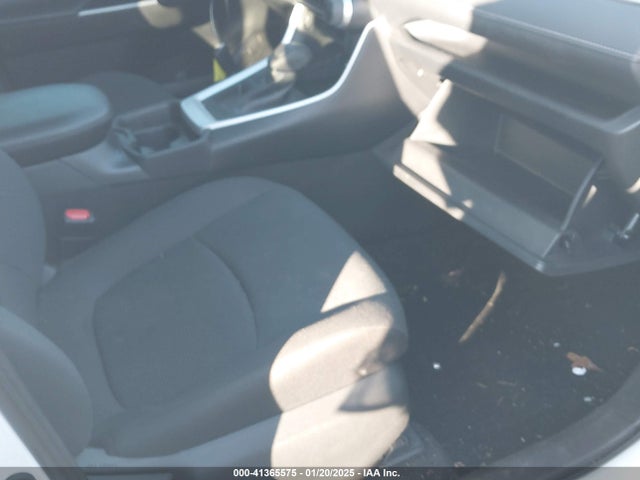 Toyota RAV4 LE 2020 2T3K1RFV1LC061534 Image 5