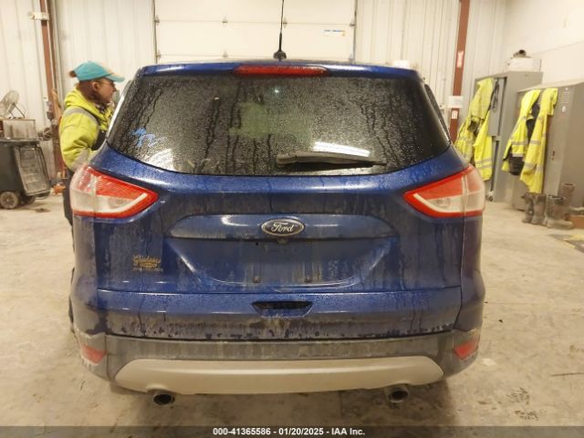 1FMCU9GX1EUD19721 Ford ESCAPE SE