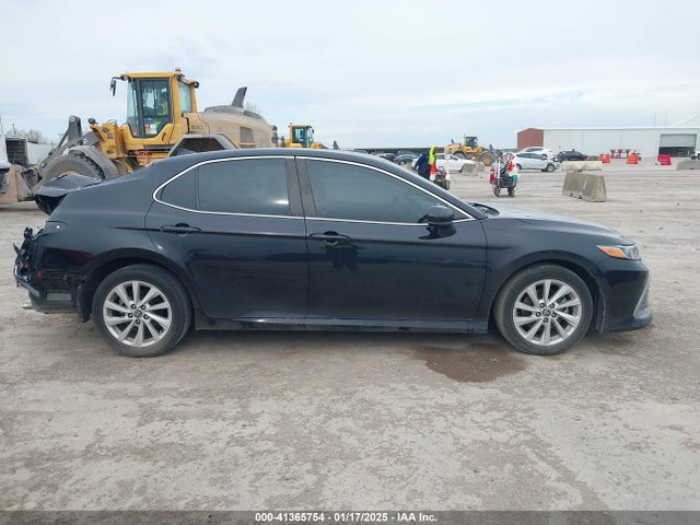 Toyota CAMRY LE 2022 4T1C11AK4NU642099 Image 12