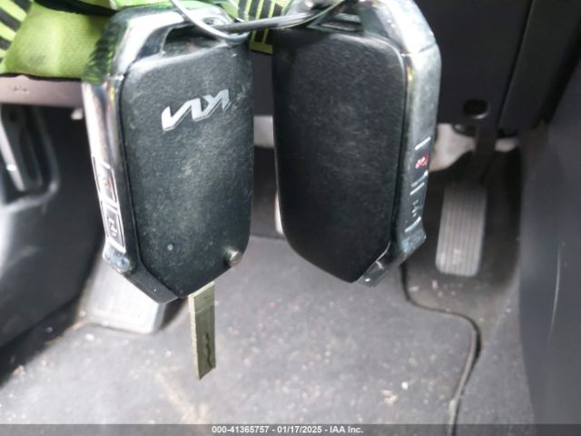 KNDJ23AU7P7199180 KIA SOUL LX