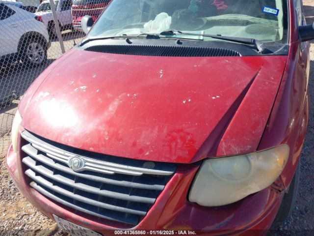 2005 CHRYSLER TOWN & COUNTRY 2C4GP44R45R241616 Photo 9