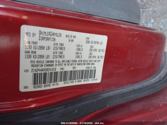 2005 CHRYSLER TOWN & COUNTRY 2C4GP44R45R241616 Photo 8