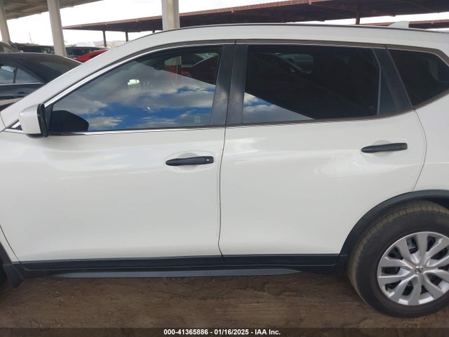 Nissan ROGUE S 2017 JN8AT2MT3HW136549 Image 14