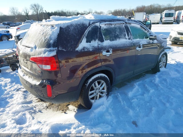 KIA SORENTO LX 2014 5XYKT3A68EG428369 Image 4