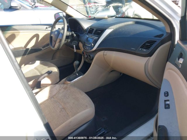 KMHCT4AE2GU142239 Hyundai ACCENT SE