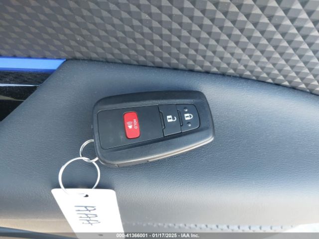 JTNKHMBXXM1109239 Toyota C-HR XLE