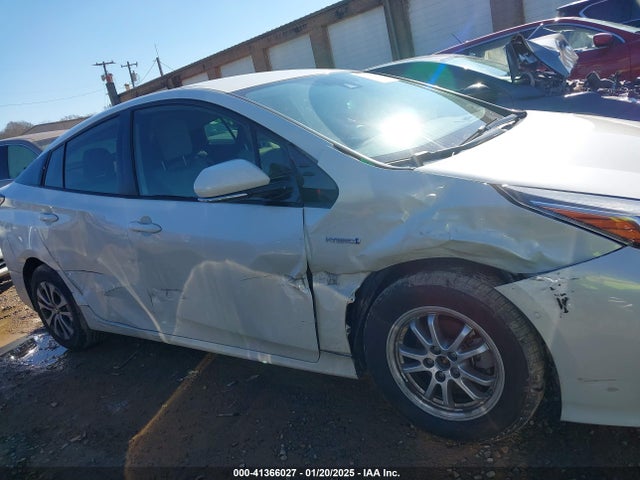 Toyota Prius Xle Awd-e 2020 JTDL9RFU5L3014612 Image 13