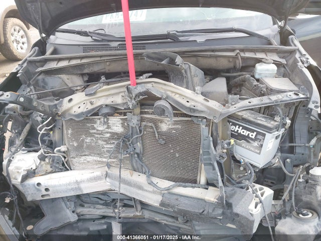 5TDKZRFH0KS560116 Toyota Highlander Xle