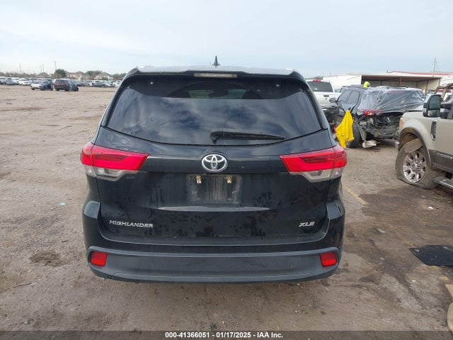 5TDKZRFH0KS560116 Toyota Highlander Xle