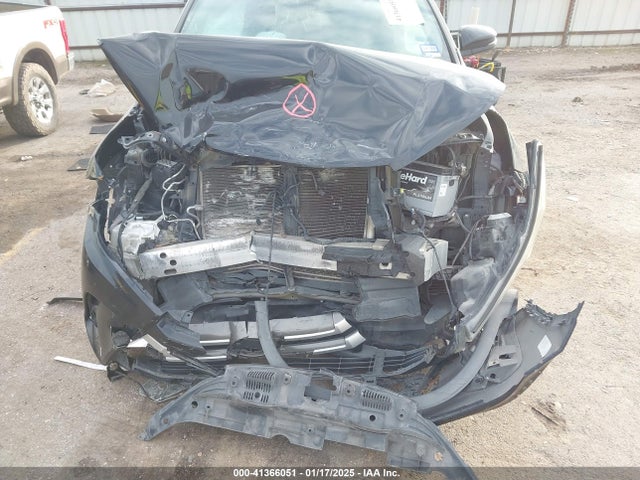 5TDKZRFH0KS560116 Toyota Highlander Xle