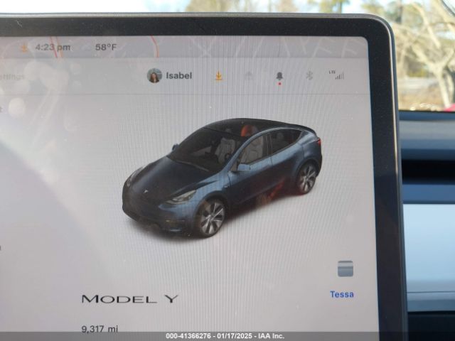 7SAYGDED7RF011175 Tesla Model Y