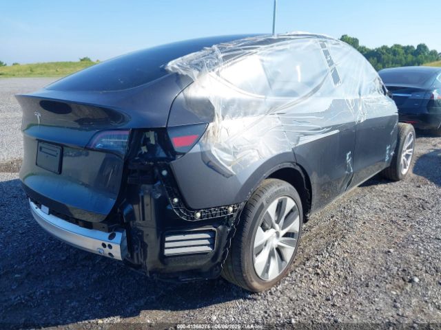 7SAYGDED7RF011175 Tesla Model Y