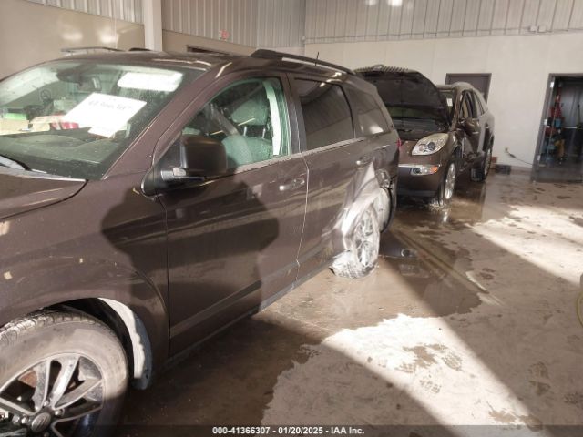 3C4PDCAB1JT519745 Dodge JOURNEY SE