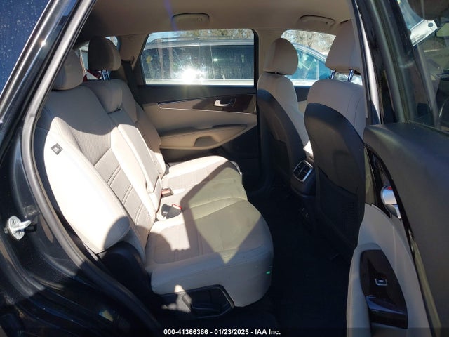 5XYPG4A39JG342455 KIA Sorento 2.4l Lx