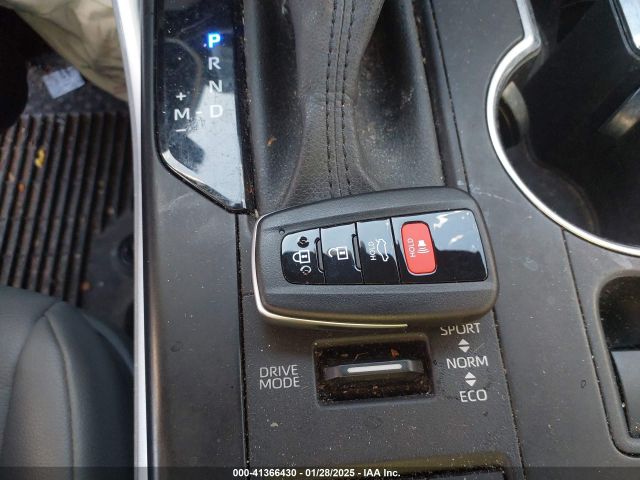5TDGZRBH3LS519783 Toyota Highlander Xle