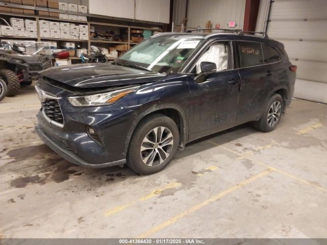 5TDGZRBH3LS519783 Toyota Highlander Xle