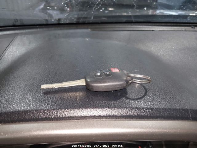 JTMWFREV2FD058842 Toyota Rav4 Xle