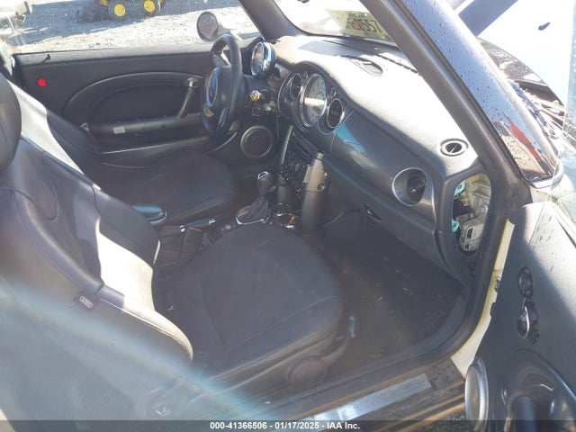 2006 MINI COOPER WMWRF33506TG15749 Photo 4