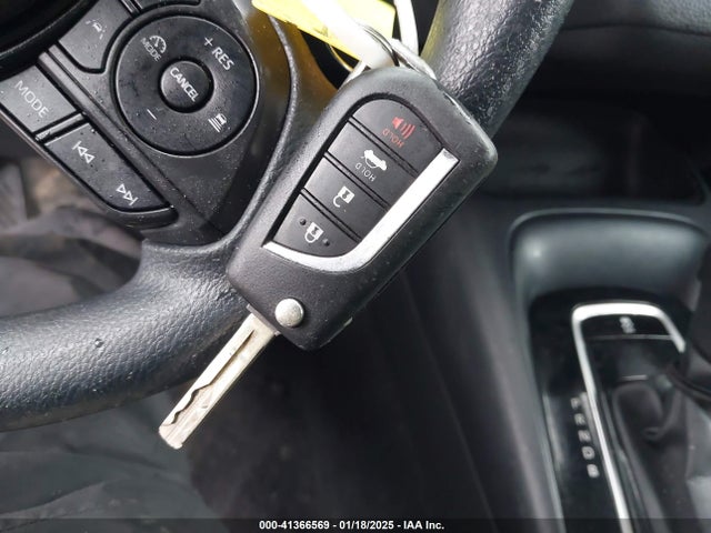 5YFB4MDE7PP009580 Toyota COROLLA LE