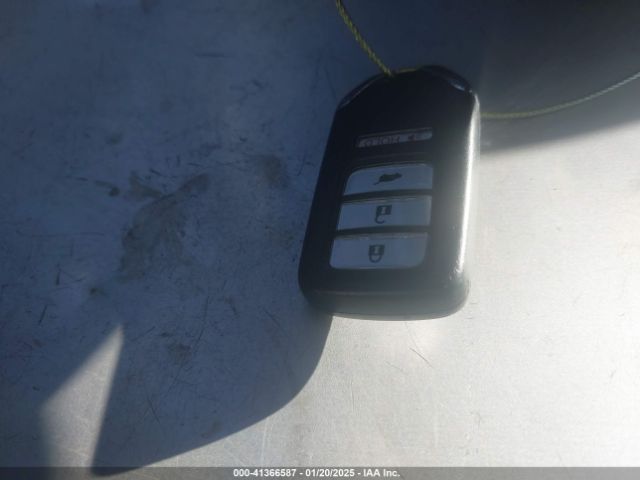 5FNYF5H16HB015787 Honda PILOT LX
