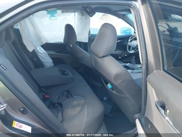 4T1B11HK2JU619822 Toyota CAMRY LE