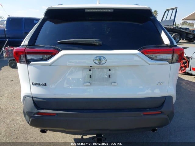Toyota RAV4 LE 2019 2T3H1RFV9KC017158 Image 16