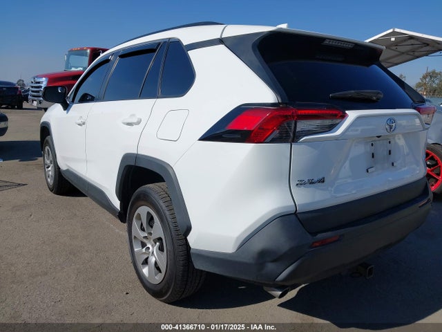 Toyota RAV4 LE 2019 2T3H1RFV9KC017158 Image 3