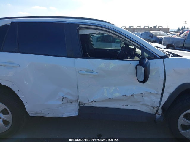 Toyota RAV4 LE 2019 2T3H1RFV9KC017158 Image 6