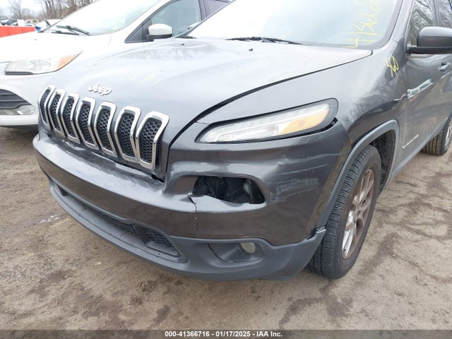 1C4PJLCBXEW320845 Jeep Cherokee Latitude
