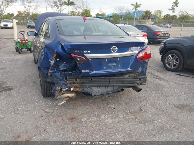 1N4AL3AP8HC479177 Nissan Altima 2.5 Sr